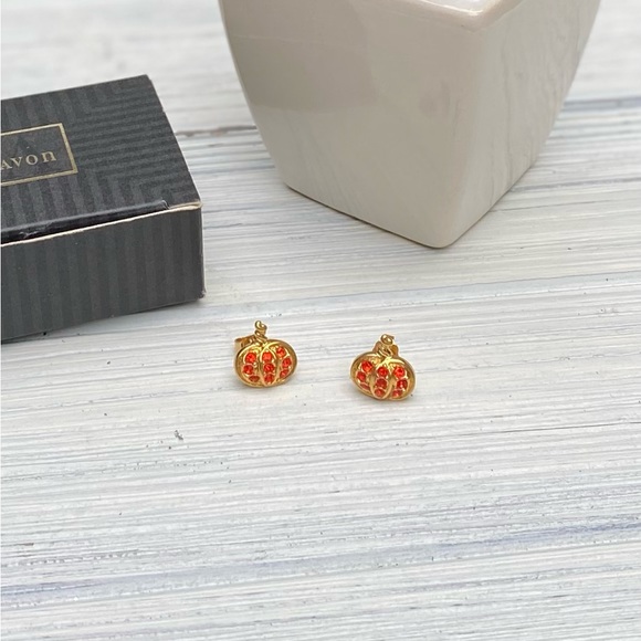 VTG Avon PUMPKIN Earrings - Picture 2 of 14